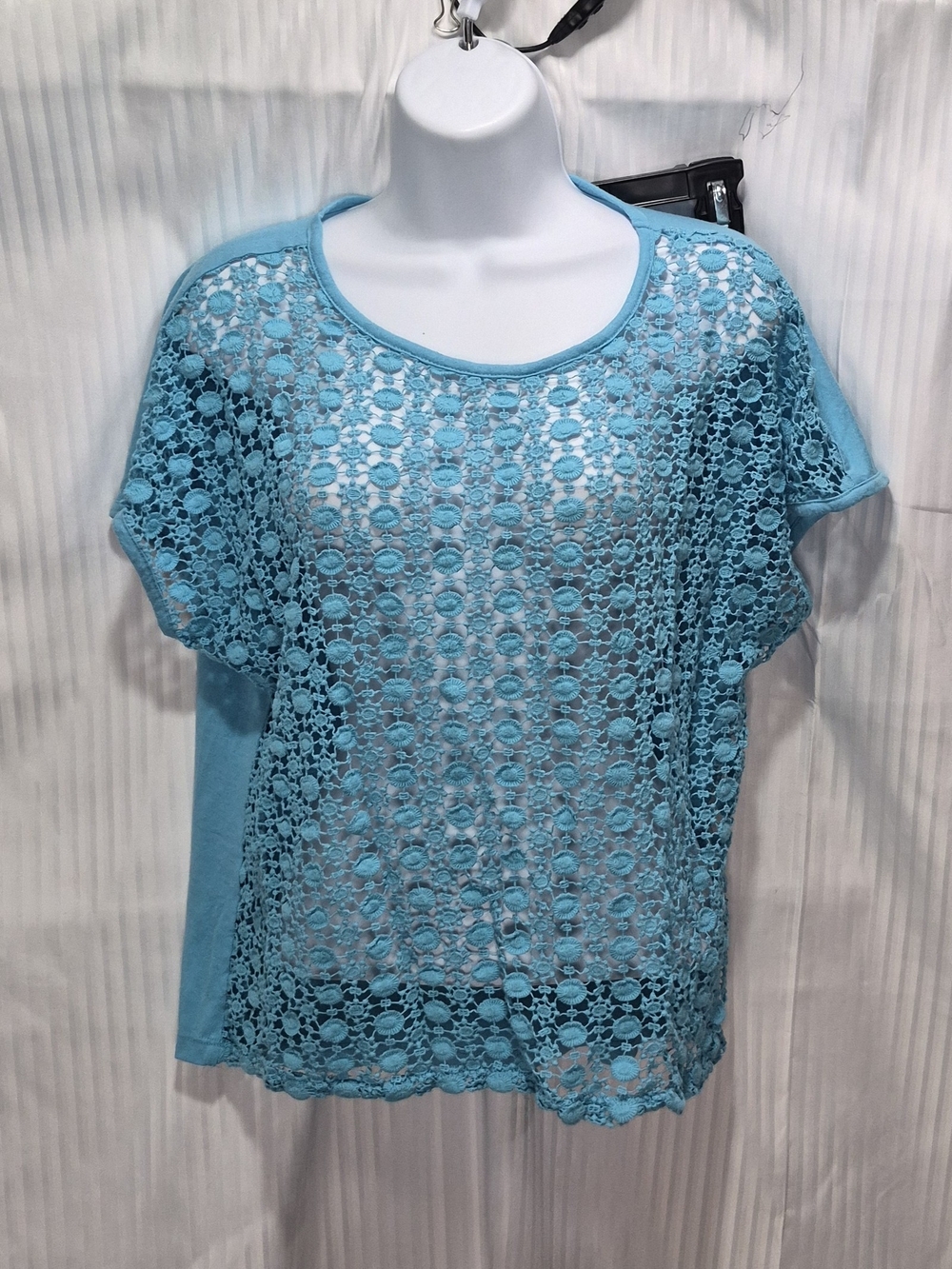 Cato XL Women’s Aqua Crochet Lace Short Sleeve Tee